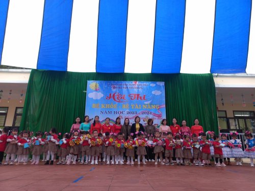 z5074392784562_754e0d744179db88376aec36a4ebc300.jpg